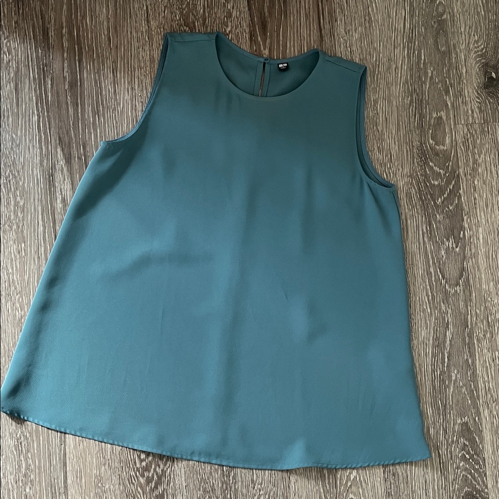 Uniqlo Teal Sleeveless Blouse NWOT